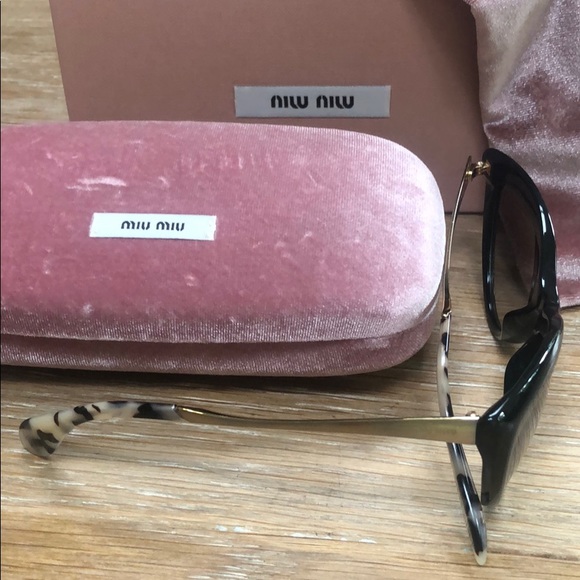 Miu Miu Cateye Sunglasses - Black & Tort main image 5